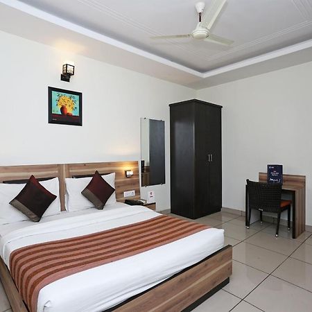 Capital O 1391 Hotel Pushpa Vilas Ghaziabad Exterior foto